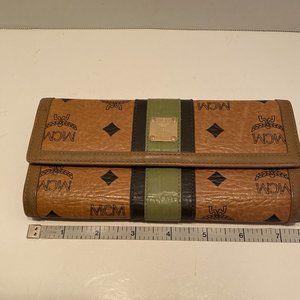 MCM TRIFOLD WALLET LIME